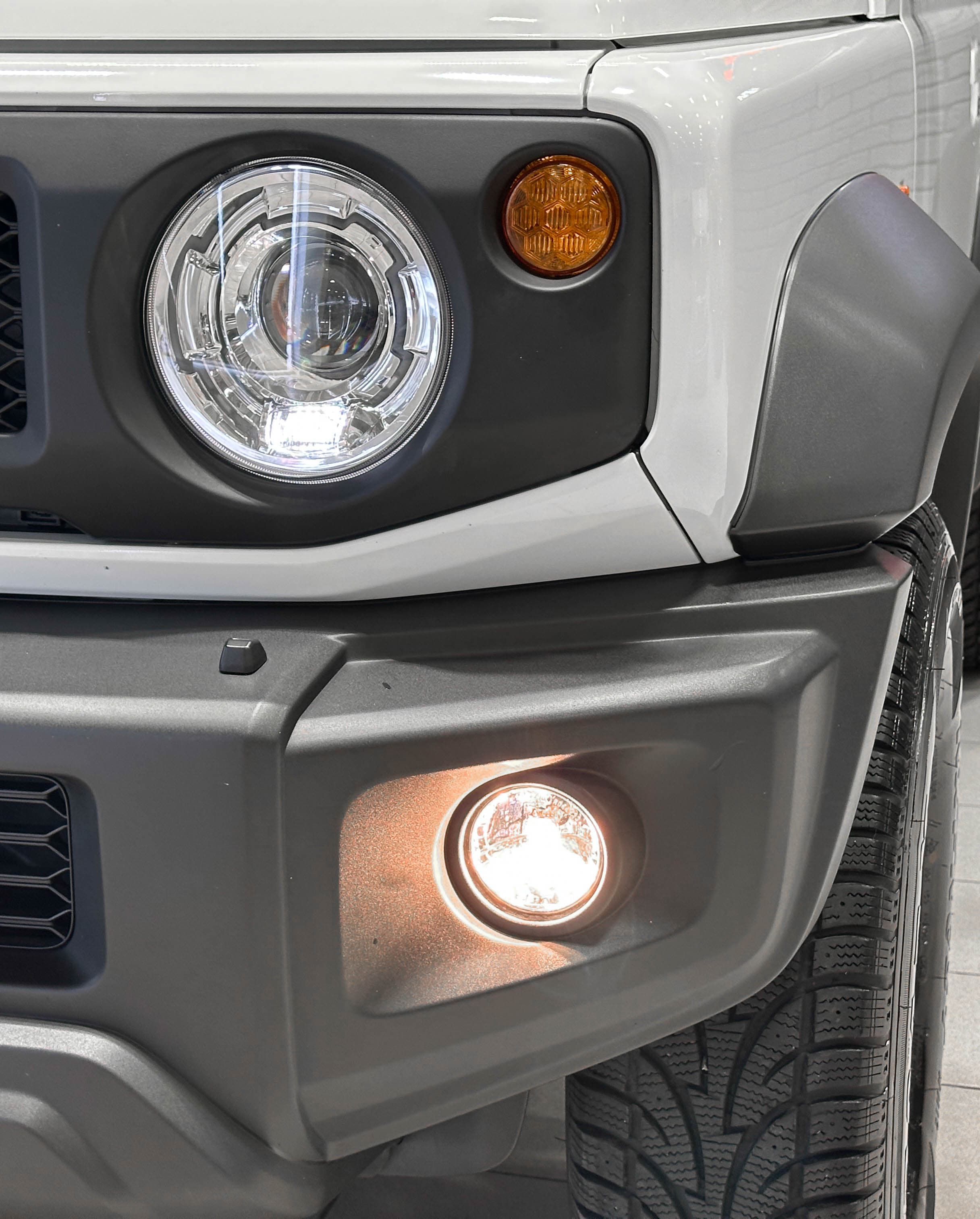 Suzuki Jimny - 4